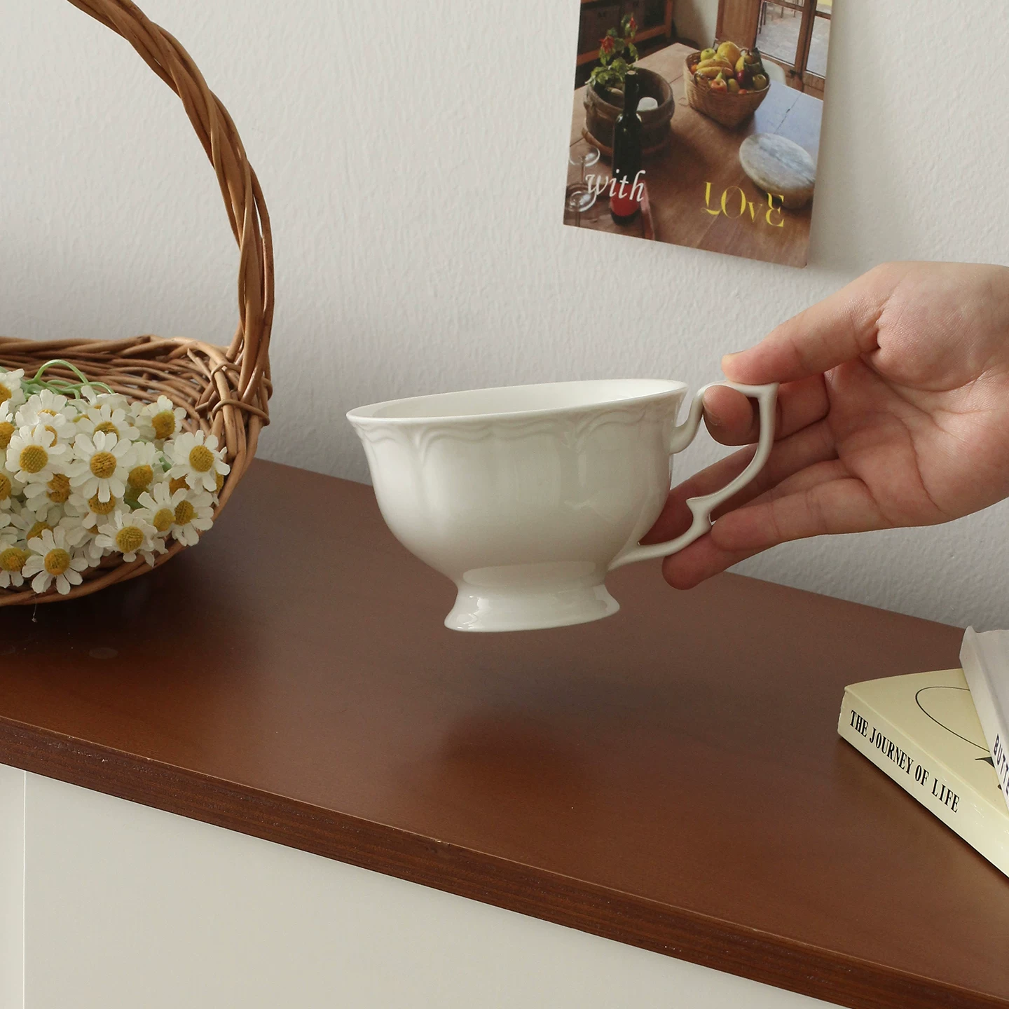 Nordic Scalloped Ceramic Cup and Saucer Set - Elegant Coffee Tableware