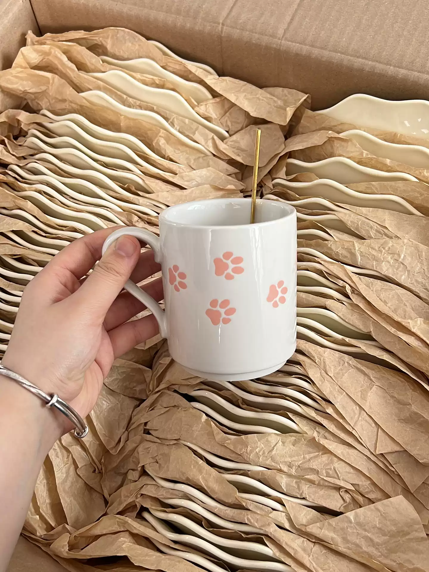 Nordic Cute Paw Print Ceramic Mug - Coffee Cup with Cloud Lid