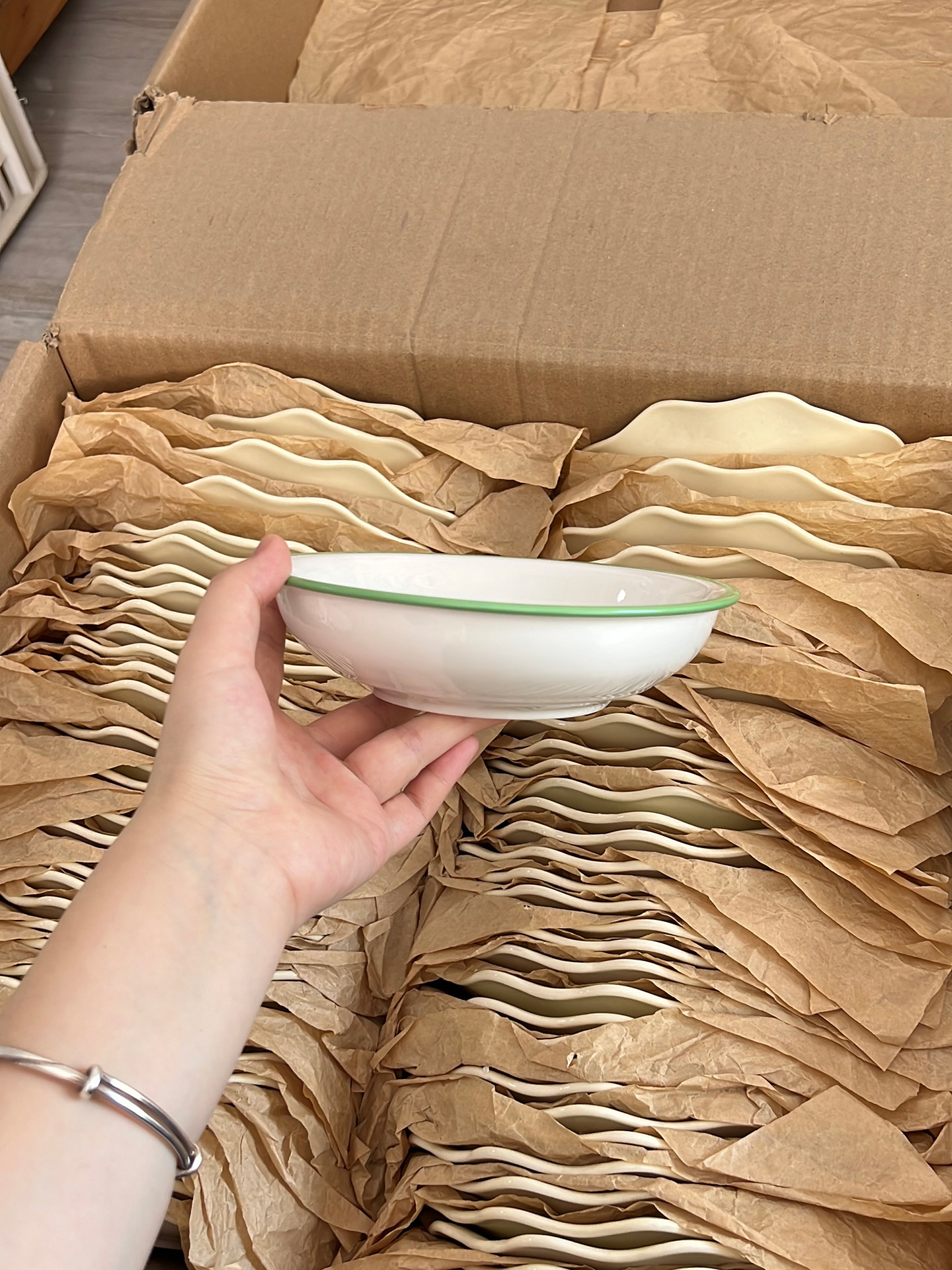 Nordic Green Rim Ceramic Bowl - Minimalist Fresh Tableware