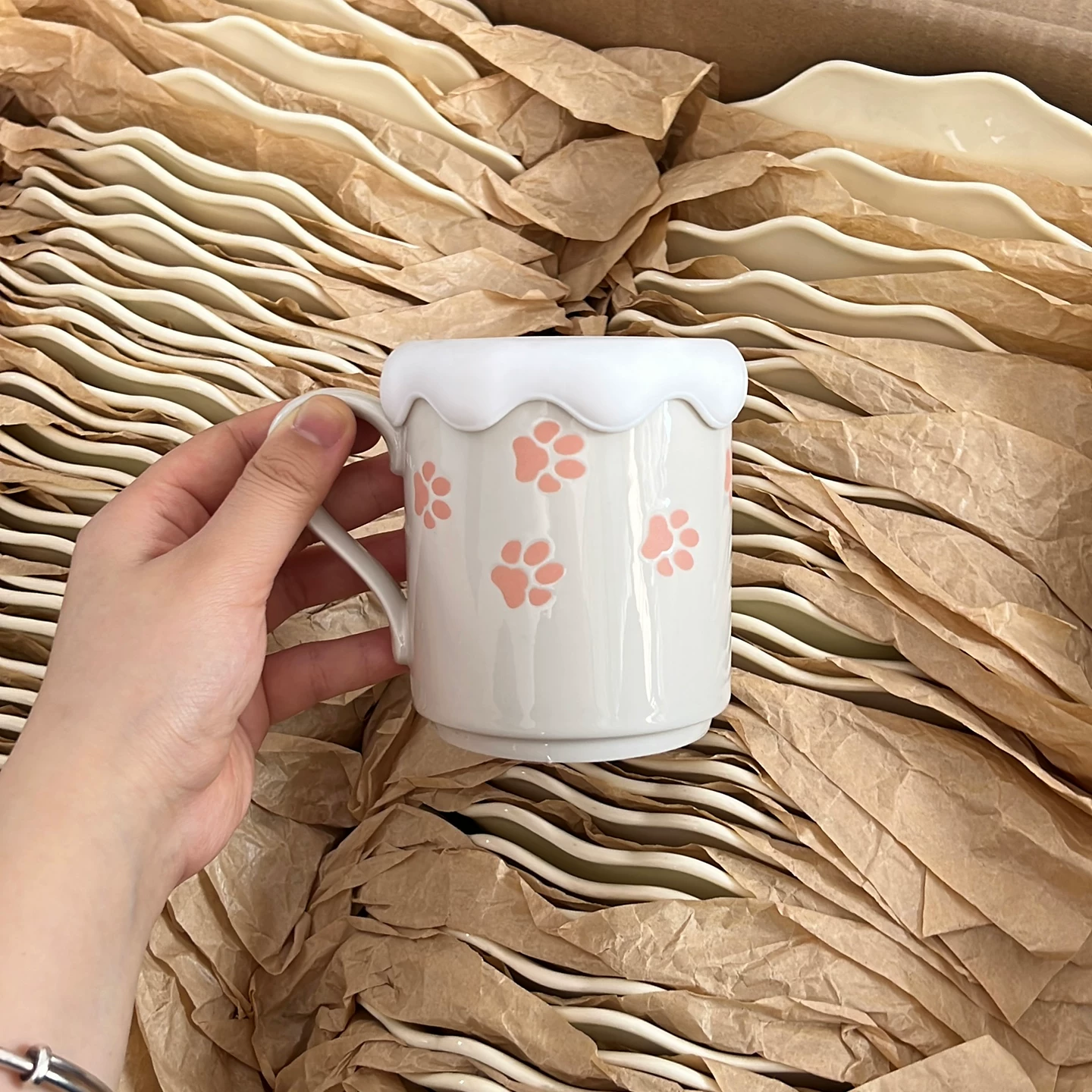Nordic Cute Paw Print Ceramic Mug - Coffee Cup with Cloud Lid