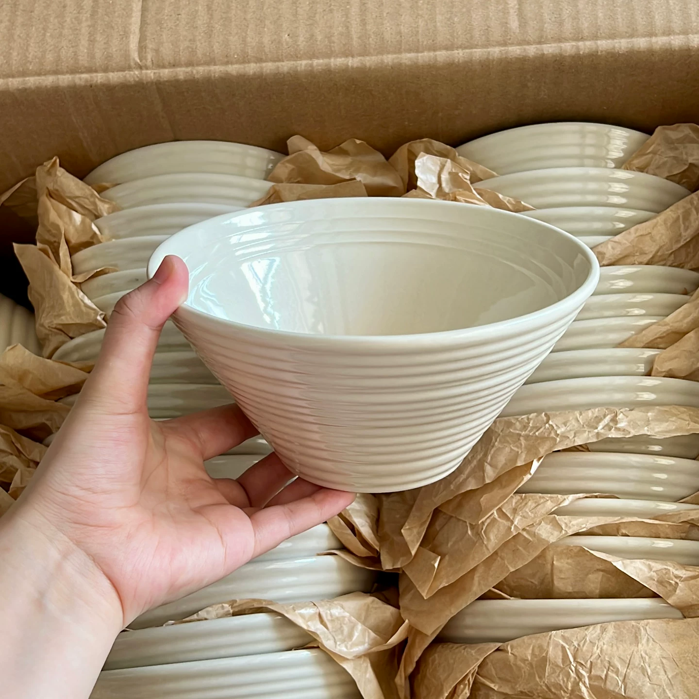 Nordic Ribbed Ceramic Bowl - Minimalist White Tableware