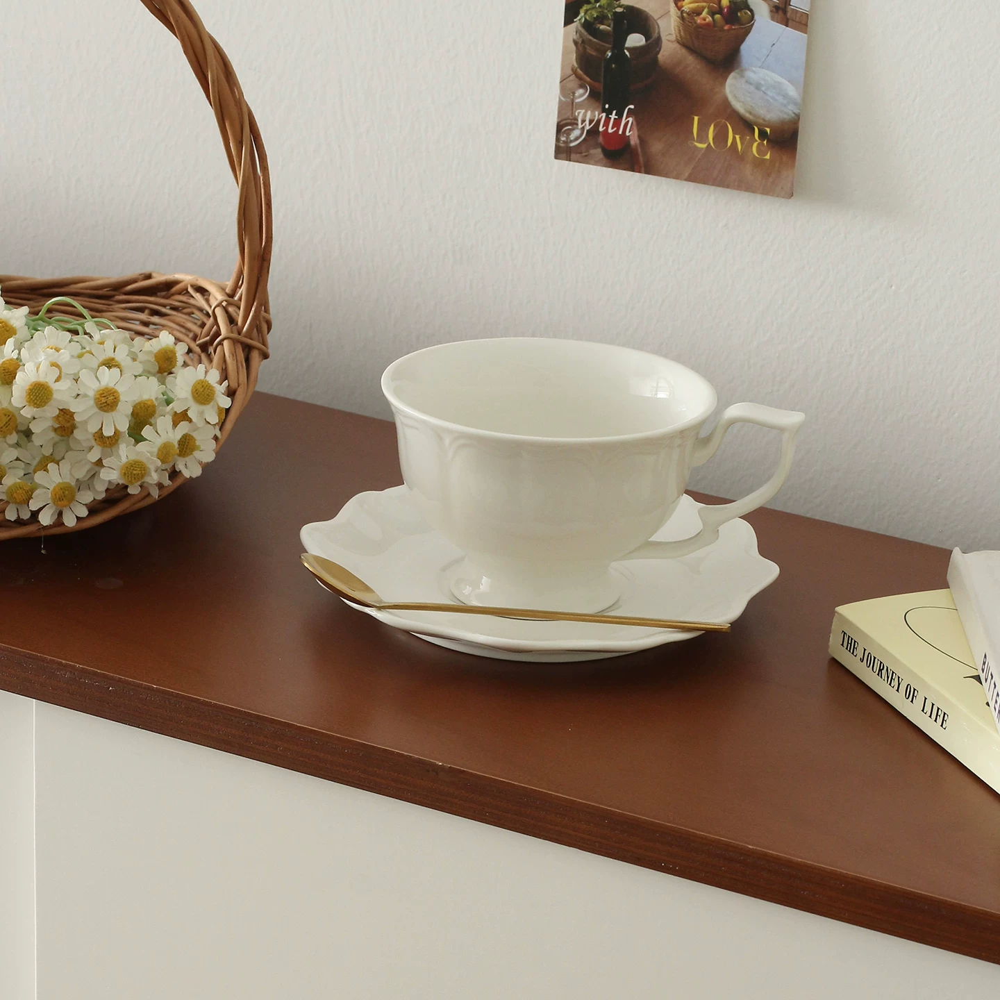 Nordic Scalloped Ceramic Cup and Saucer Set - Elegant Coffee Tableware